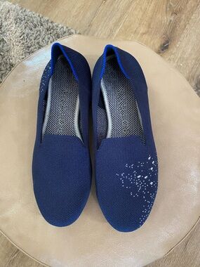 Rothys limited edition zodiacs size 5.5 woman’s flat loafer w/ metallic design